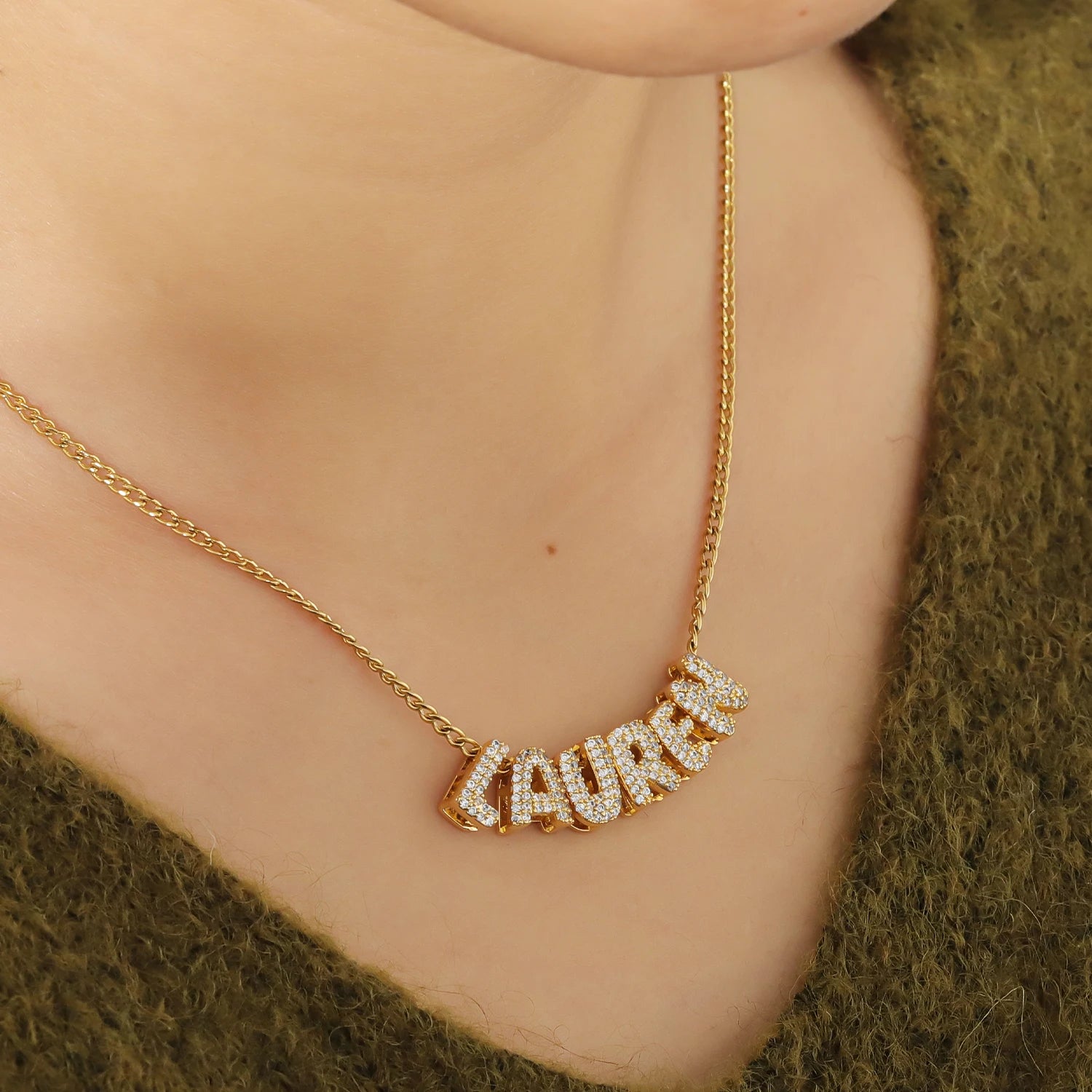 Shine™ - Collana personalizzata con lettere con zirconi
