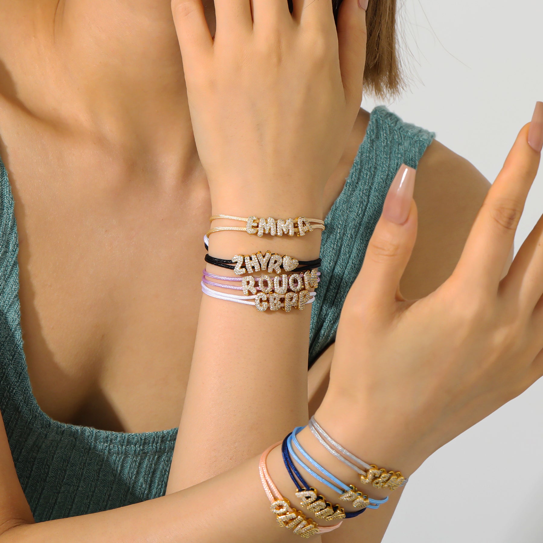 Shine™ - Bracciale personalizzato con lettere con zirconi