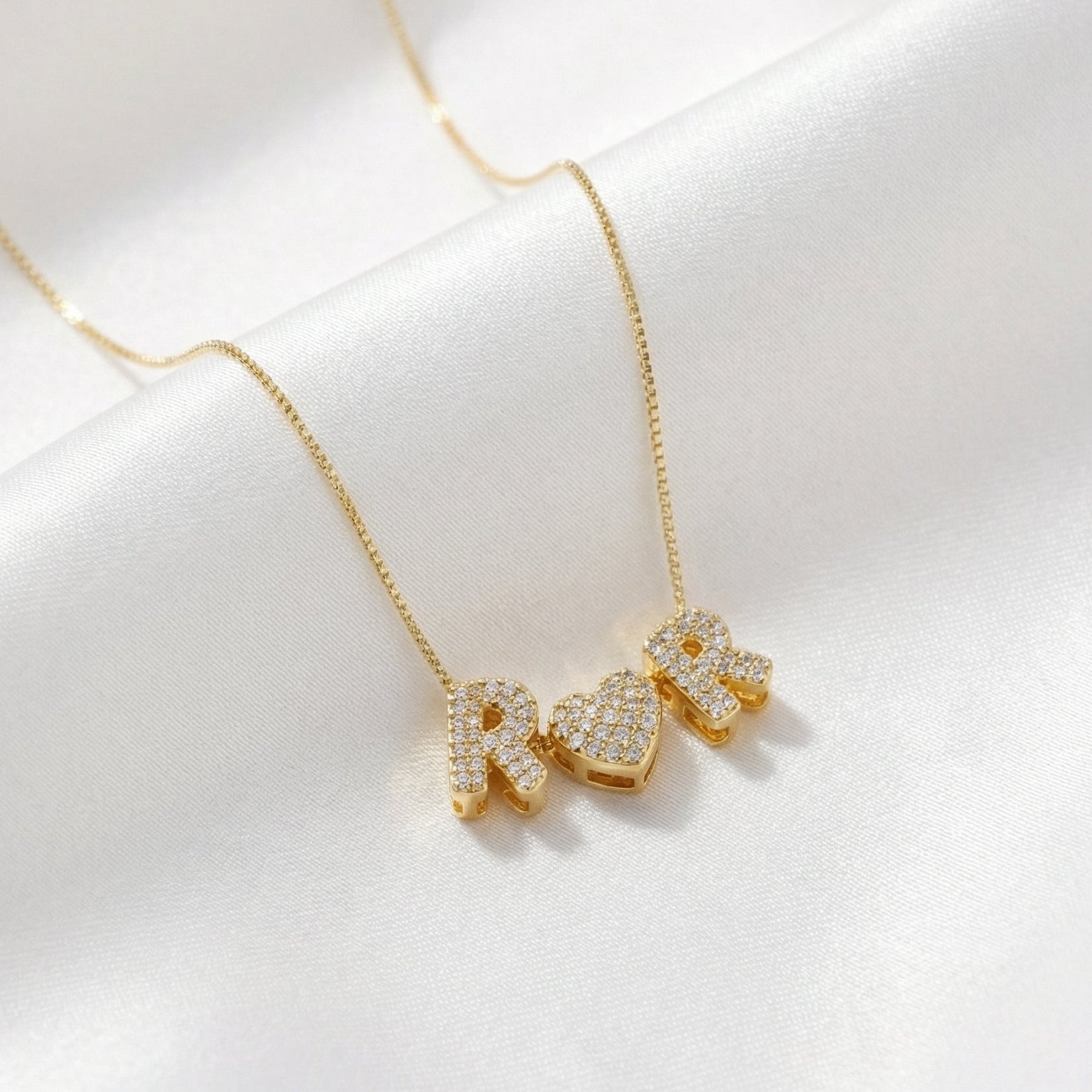 Shine™ - Collana personalizzata con lettere con zirconi