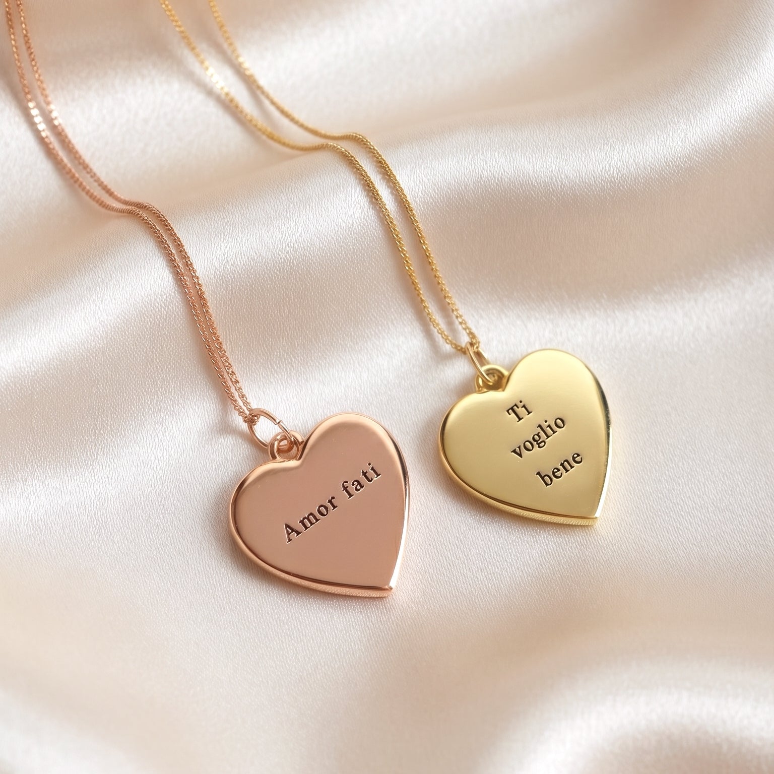 Alma™ - Collana a forma di cuore personalizzabile con testo inciso